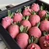 Клубника в розовом шоколаде