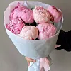 Букеты из 7 пионов