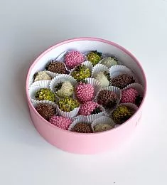 Клубничный бокс "Rosalie" клубника в шоколаде