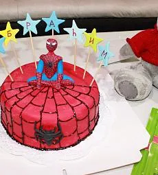 Торт "Человек Паук"