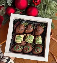 Клубничный бокс "Зимний десерт"