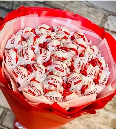 Сладкий букет "Первое свидание" из Raffaello