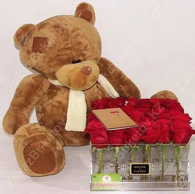 Голландские розы в стеклянной коробке maison des FLEURS 5