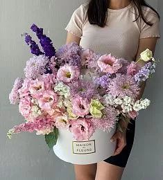 Композиция "Fabulous" из хризантем, гортензий, маттиолы и лизиантуса
