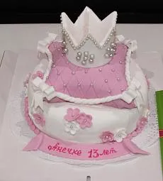 Торт с короной