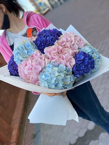 11 королевских гортензий в букете 3