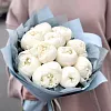 Букеты белых пионов