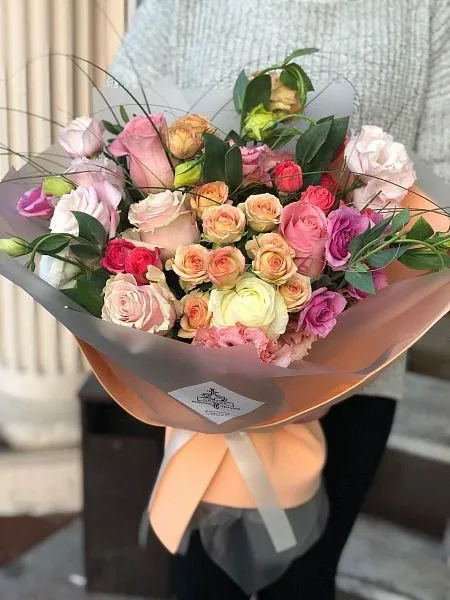 Букет "Аманда" из роз и лизиантусов 3