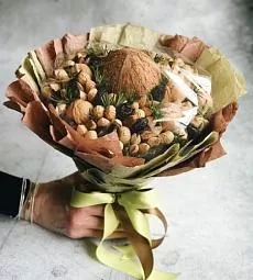 Букет из орехов "Ригадо"