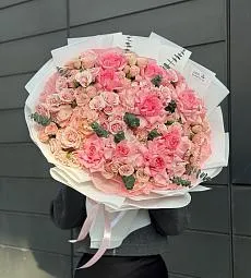 Букет "Катерина" из гортензий и роз