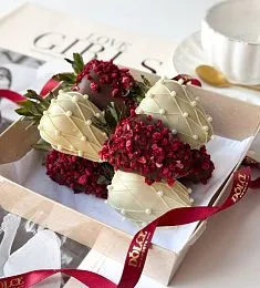 Клубничный бенто