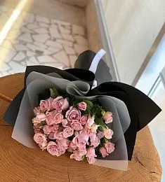 Букет "Скромная нежность" из роз