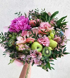 Букет из фруктов и цветов "Париж"