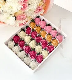 Клубничный бокс "Juicy" клубника в шоколаде