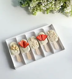 Набор эскимо "Белоснежка" пирожные картошка в шоколаде с ягодами