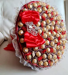 Букет из конфет "Роскошь" с Ferrero Rocher